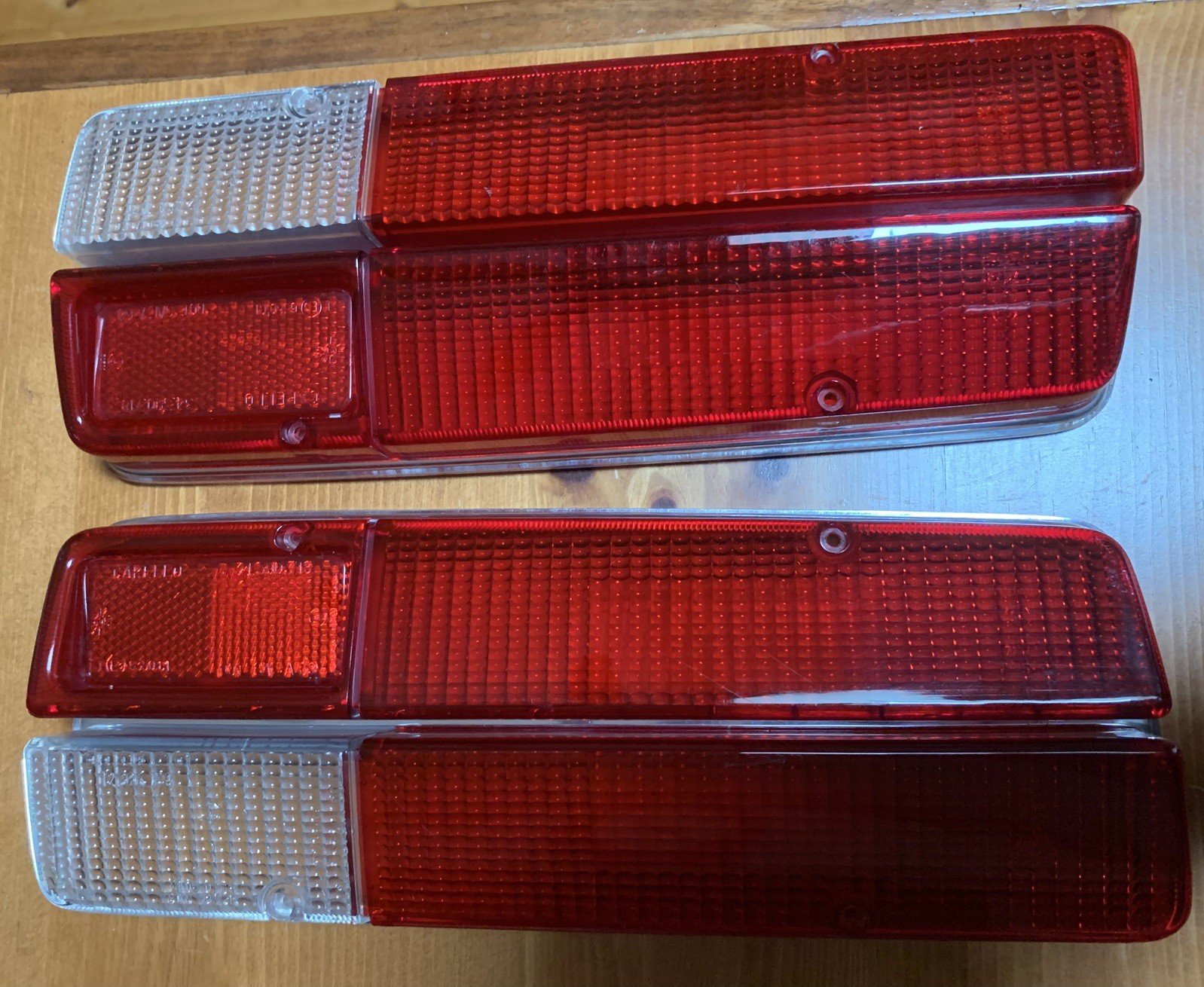 DeTomaso Pantera Left and Right Carello Tail Light Lamp Lens Excellent DeTomaso Pantera Left and Right Carello Tail Light Lamp Lens Excellent