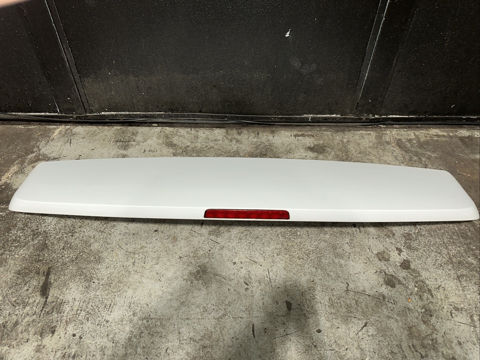 2011-2018 Caravan Town & Country Spoiler Lift Gate Hatch Wing 3rd Brake Light