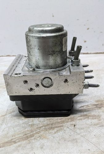 Honda HR-V ABS Anti-Lock Brake Pump Control Assembly FWD AT CVT OEM 2016-2018