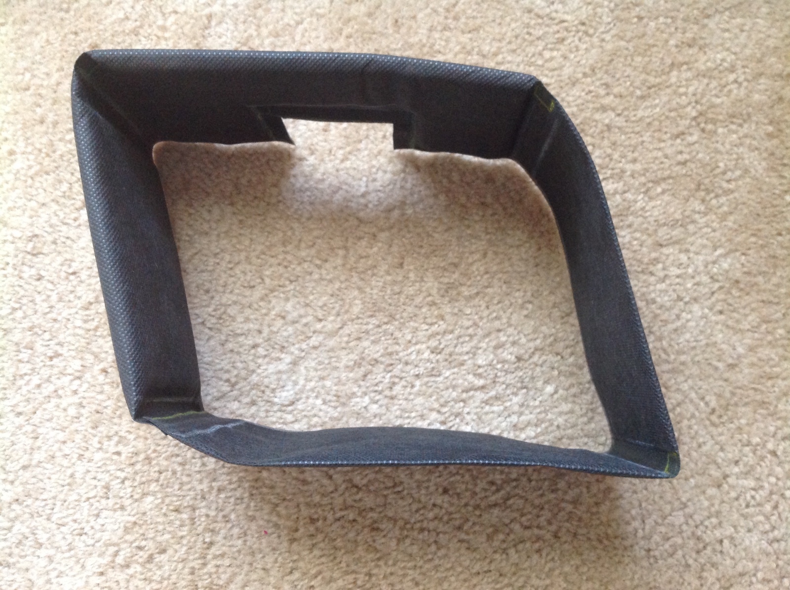 NOS 1994-2004 FORD MUSTANG SALEEN SVT COBRA & R BULLITT MACH 1 BATTERY INSULATOR