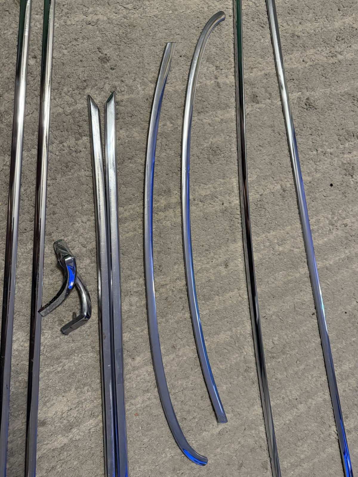 1968 1969 Complete Stainless Side Trim For Cutlass And 442 Including Vinyl Top