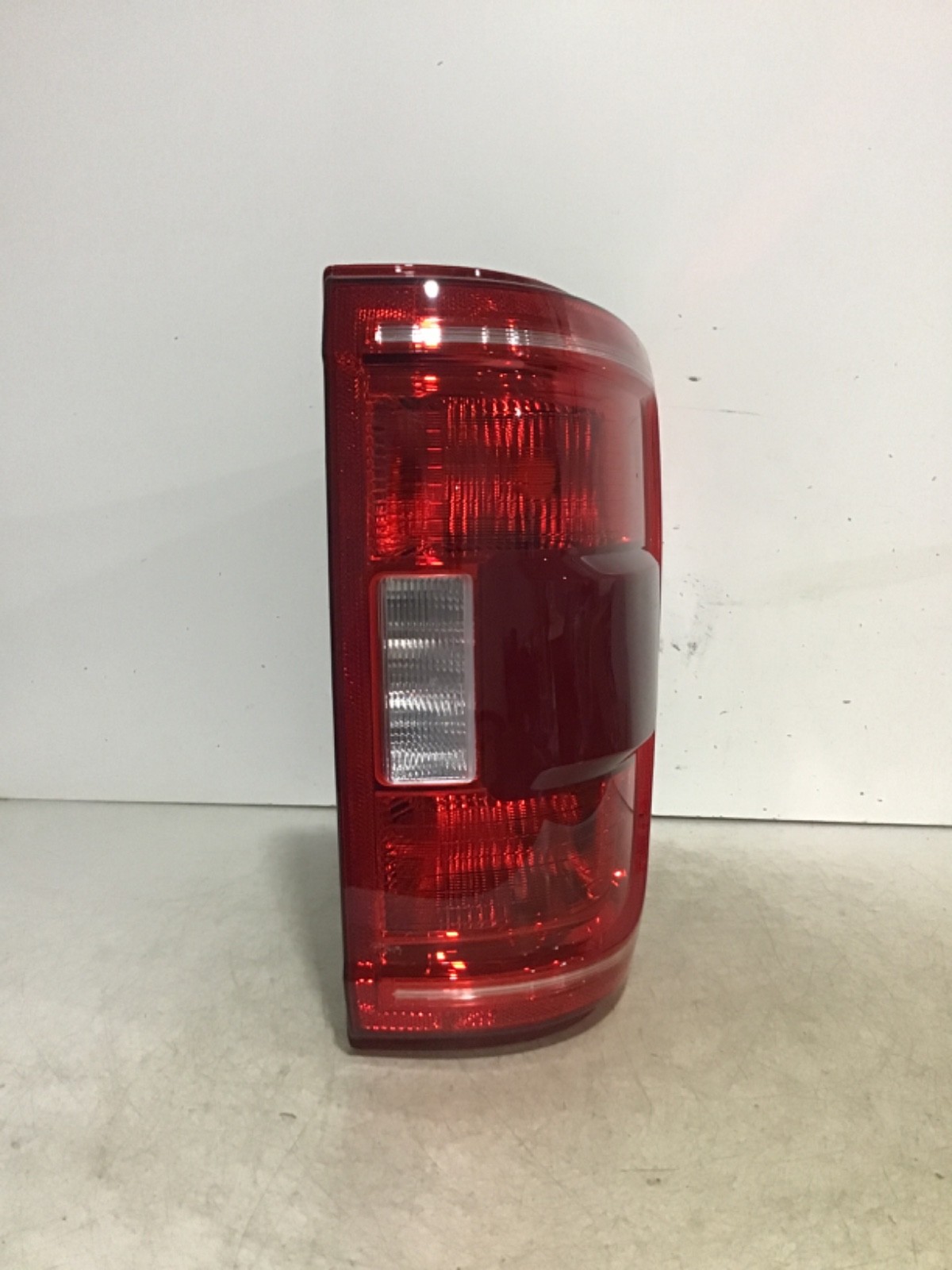 NEW 2021 - 2023 FORD F-150 RH TAIL LIGHT W/BLIND SPOT OEM P/N ML34-13B504-BU