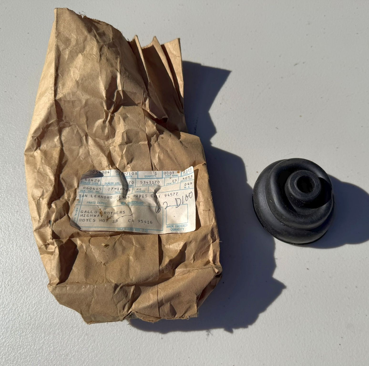 Mopar NOS 1961-76 Dodge Truck 4 Speed Shifter Boot D100 W200 Power Wagon 4x4 PU