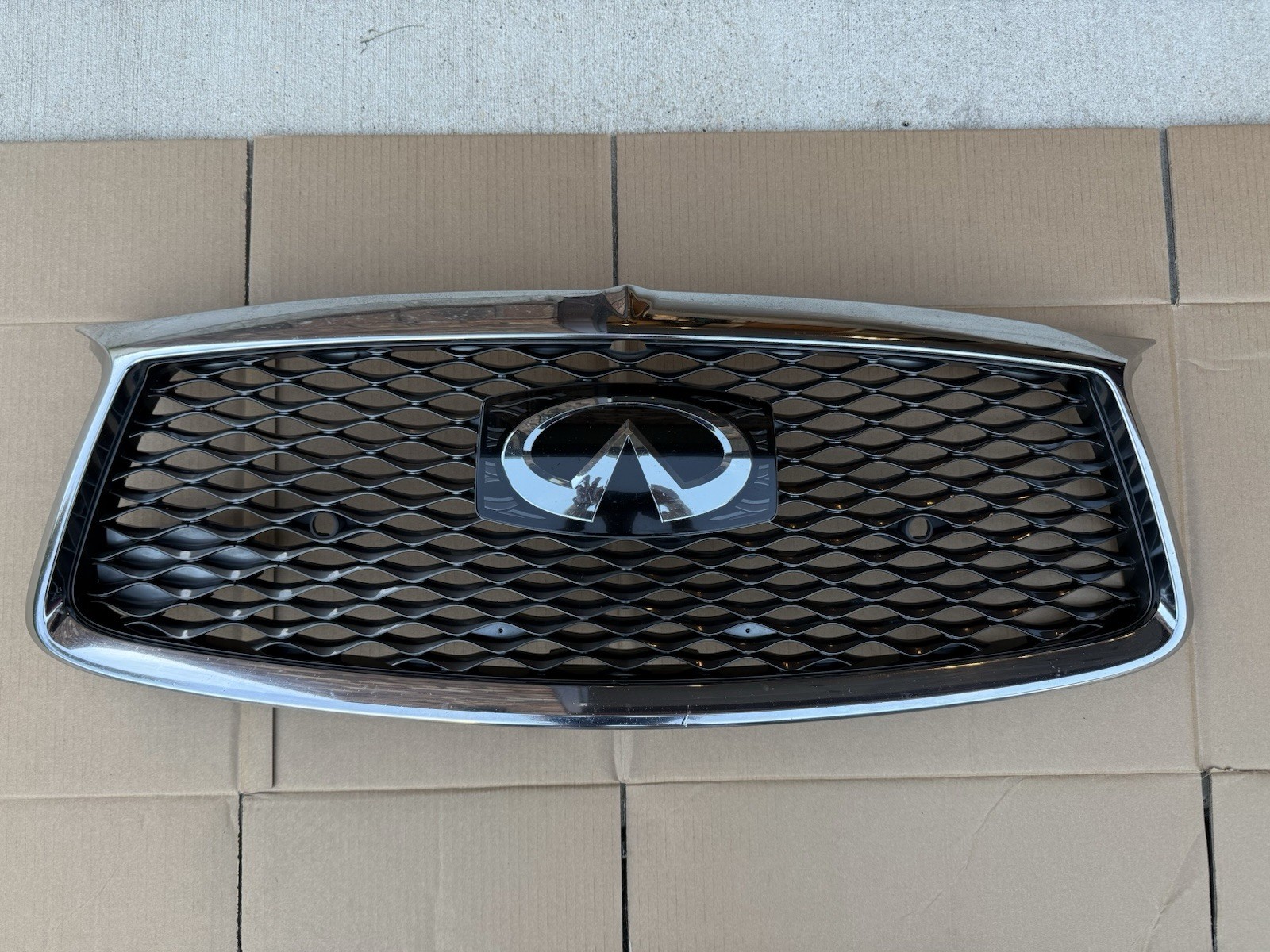2017-18 Nissan Infiniti X 60 QX60 QX60S Front Grille W/Emblem OEM 6225A1730