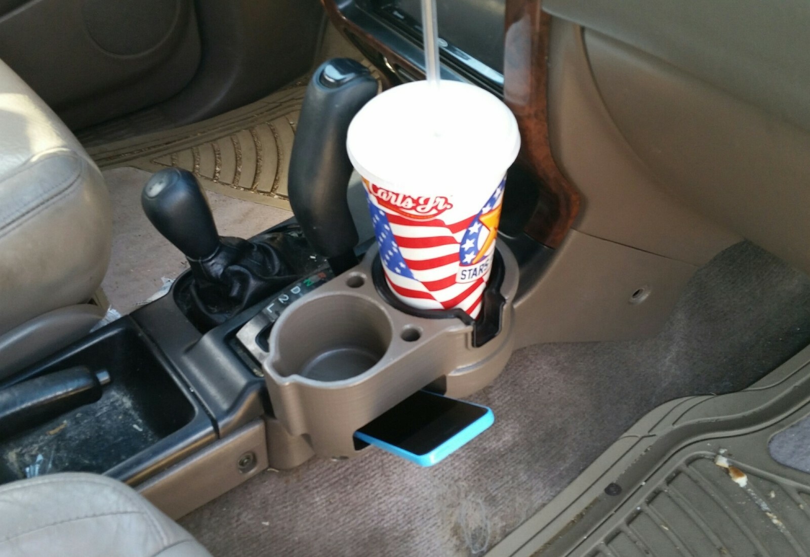 1996-2002 Toyota 4Runner Double Cup Holder (3rd gen) 1996-2002 Toyota 4Runner Double Cup Holder (3rd gen)