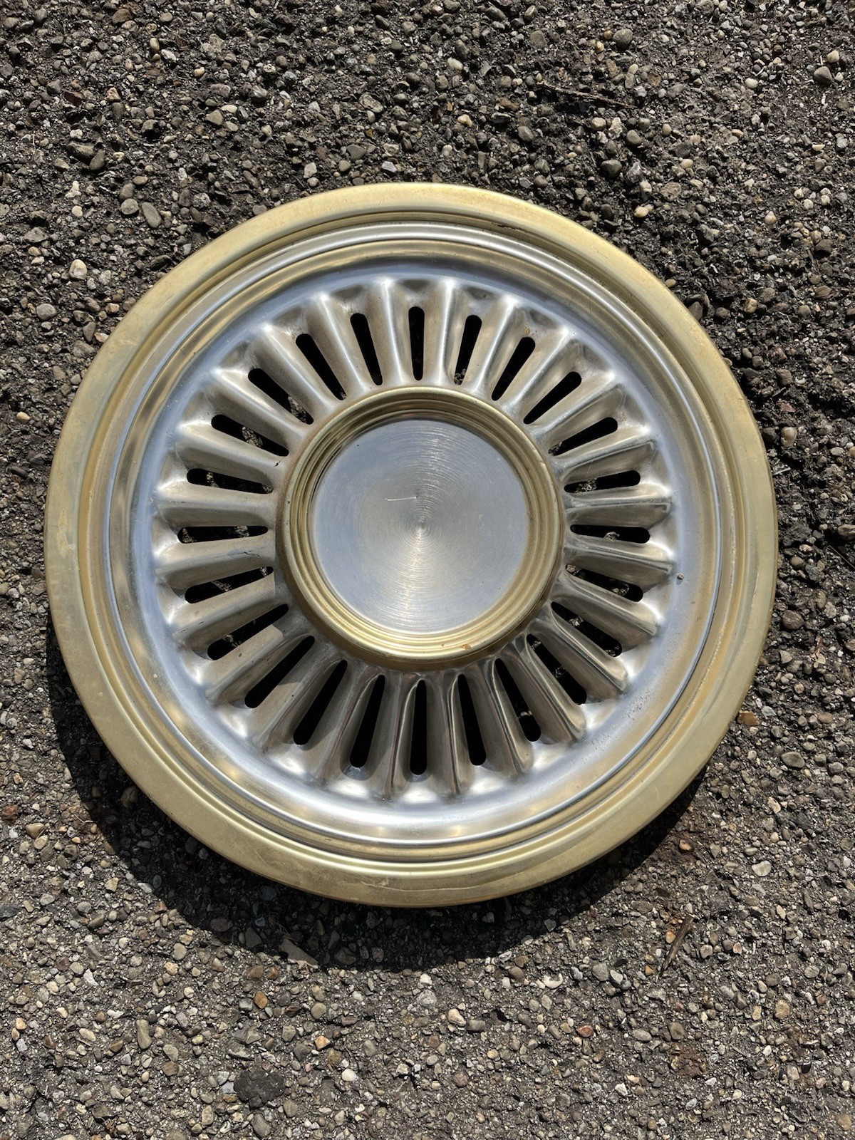 1956 Plymouth Fury Gold Hubcap Wheel Cover Rare Hard To Find 1956 Plymouth Fury Gold Hubcap Wheel Cover Rare Hard To Find