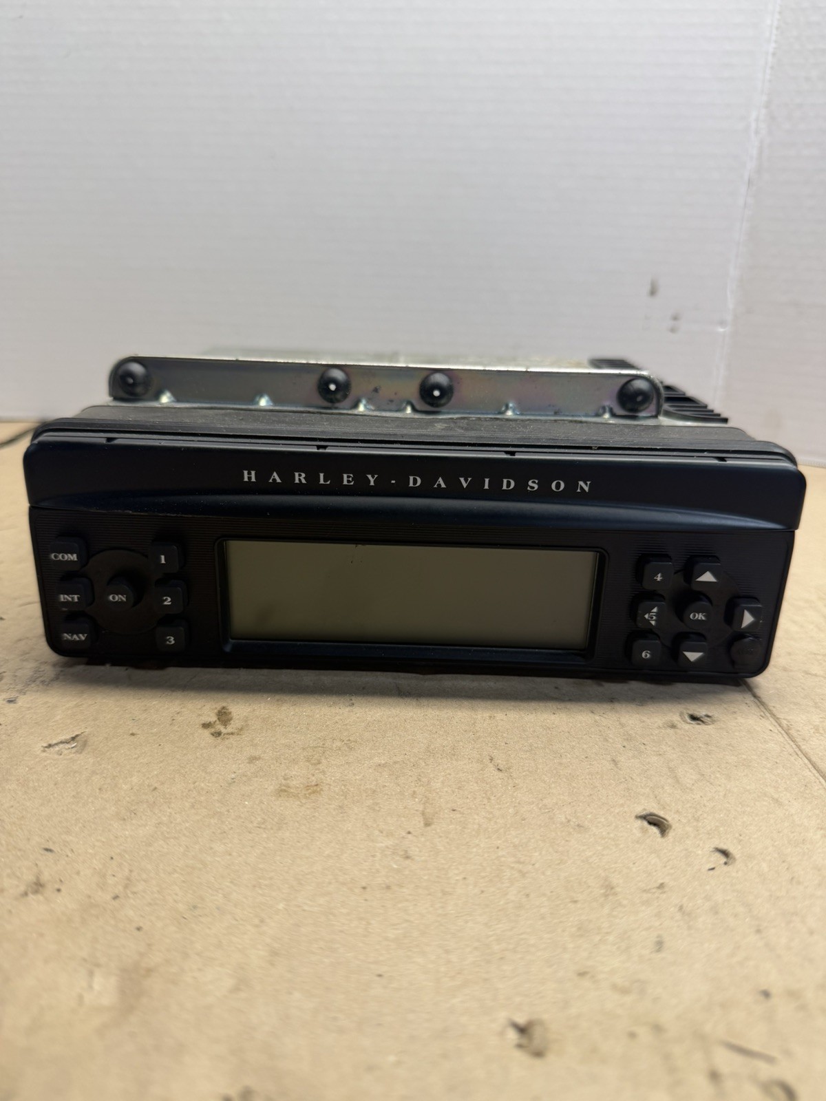 OEM Harley Davidson 76160-06 CD Player Radio Hi-end Receiver by Harmon Kardon OEM Harley Davidson 76160-06 CD Player Radio Hi-end Receiver by Harmon Kardon