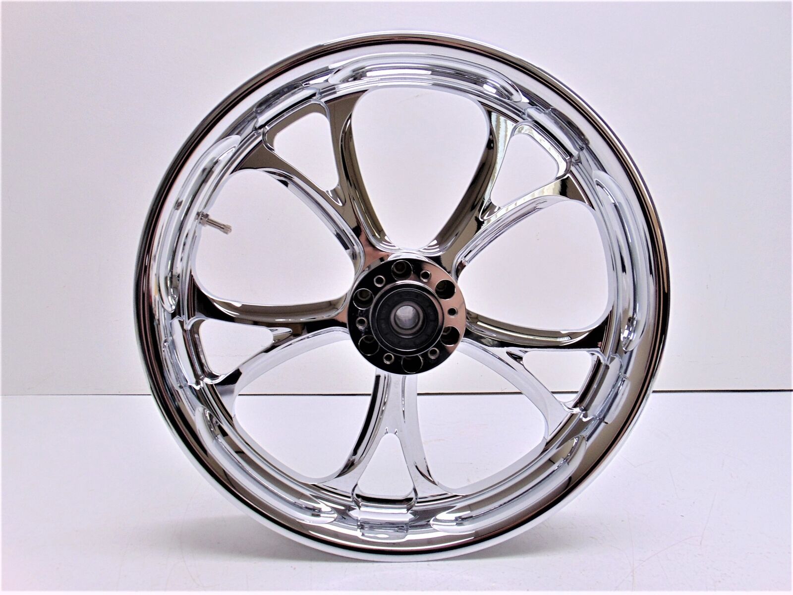 Performance Machine Indian Chieftain Luxe Front Wheel 18 x 3.5\