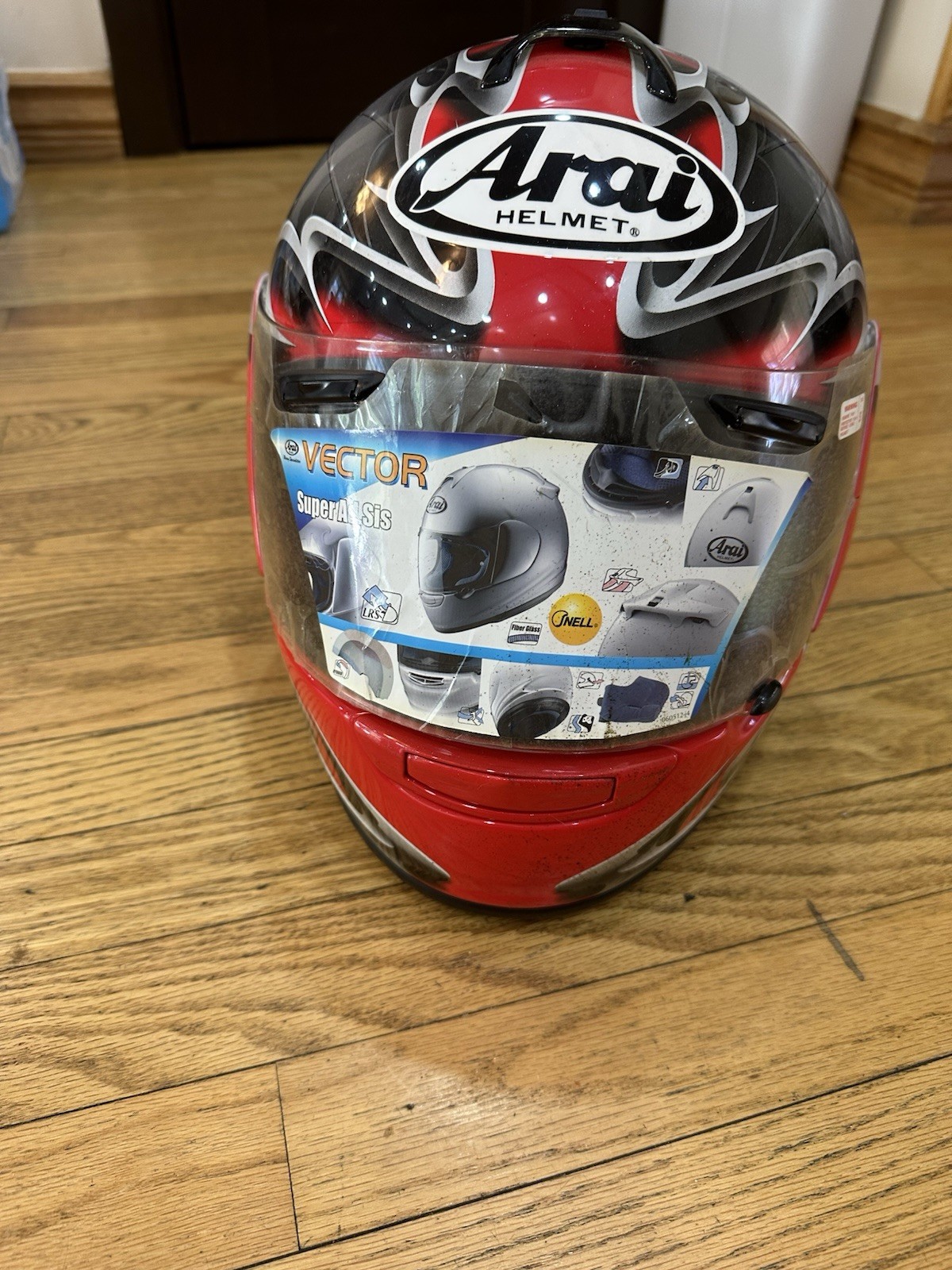 Arai Vector Full Face Motorcycle Helmet – Red / Black / Silver