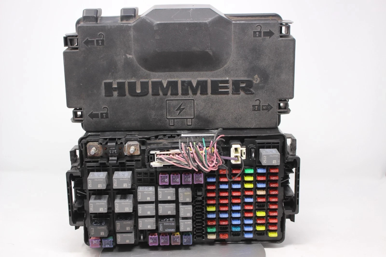 2006-2007 Hummer H3 Engine Fuse Box Relay Junction Block OEM