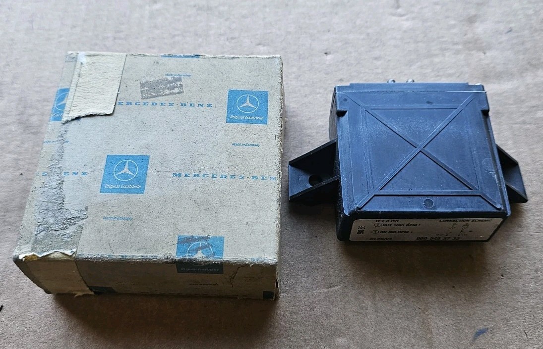 New Old Stock Mercedes 280SE Emissions Control Timing Idle Control Module 