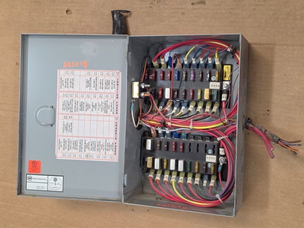 USED 2002 Country Coach ALLURE FUSE BOX B-LINE A016734 Ship Los Angeles