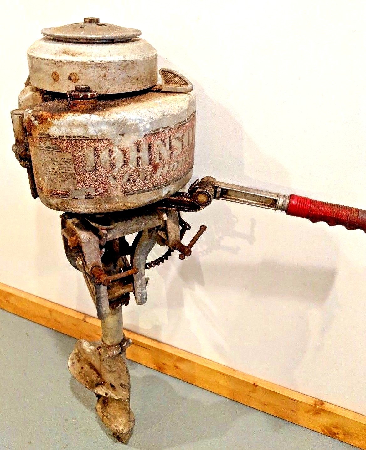 Vintage 1940s Johnson Model LT10 Outboard Boat Motor Engine Untested Parts Resto