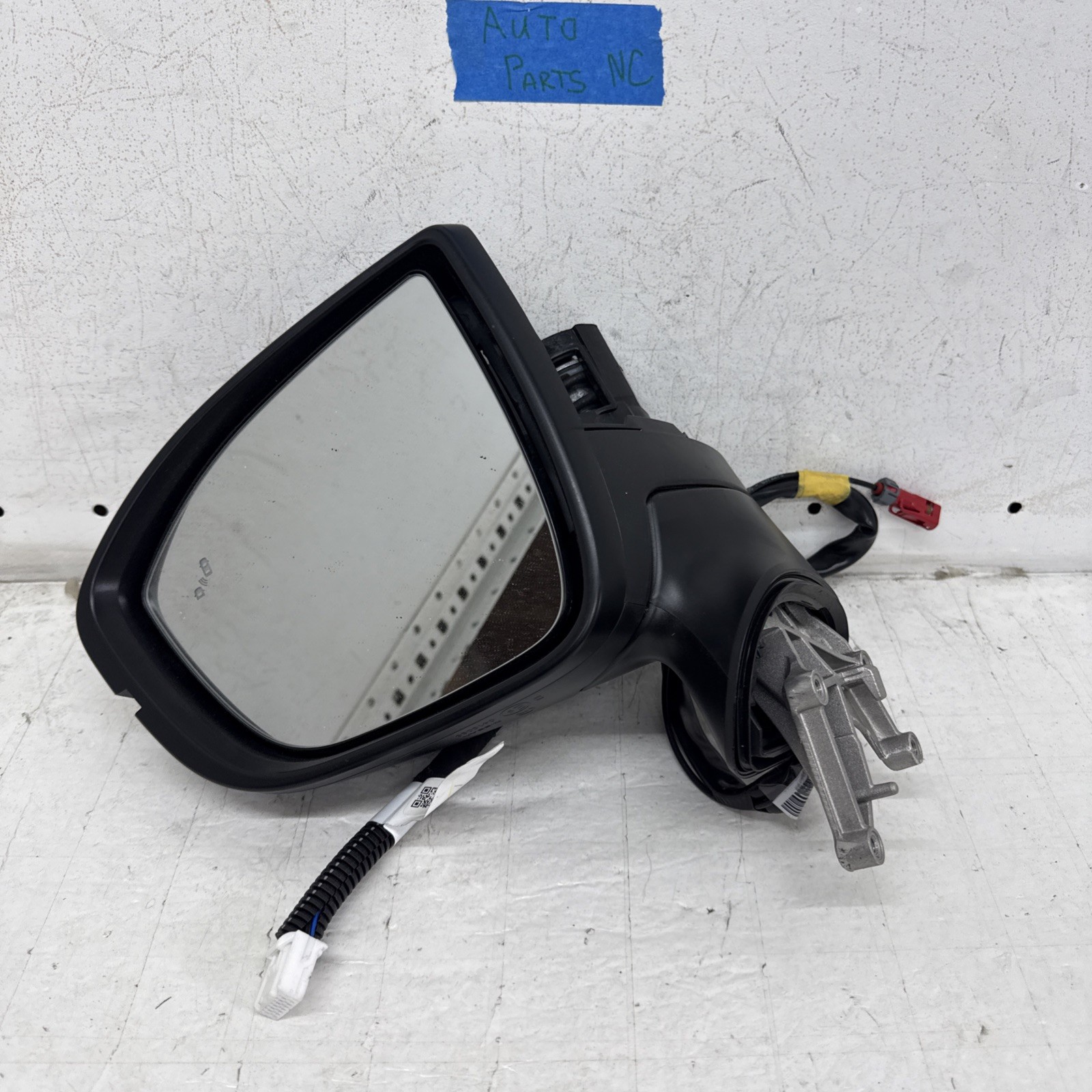 2022-2026 Nissan Pathfinder LH Driver Mirror w/ Camera OEM 96302-6TB6D No Cap