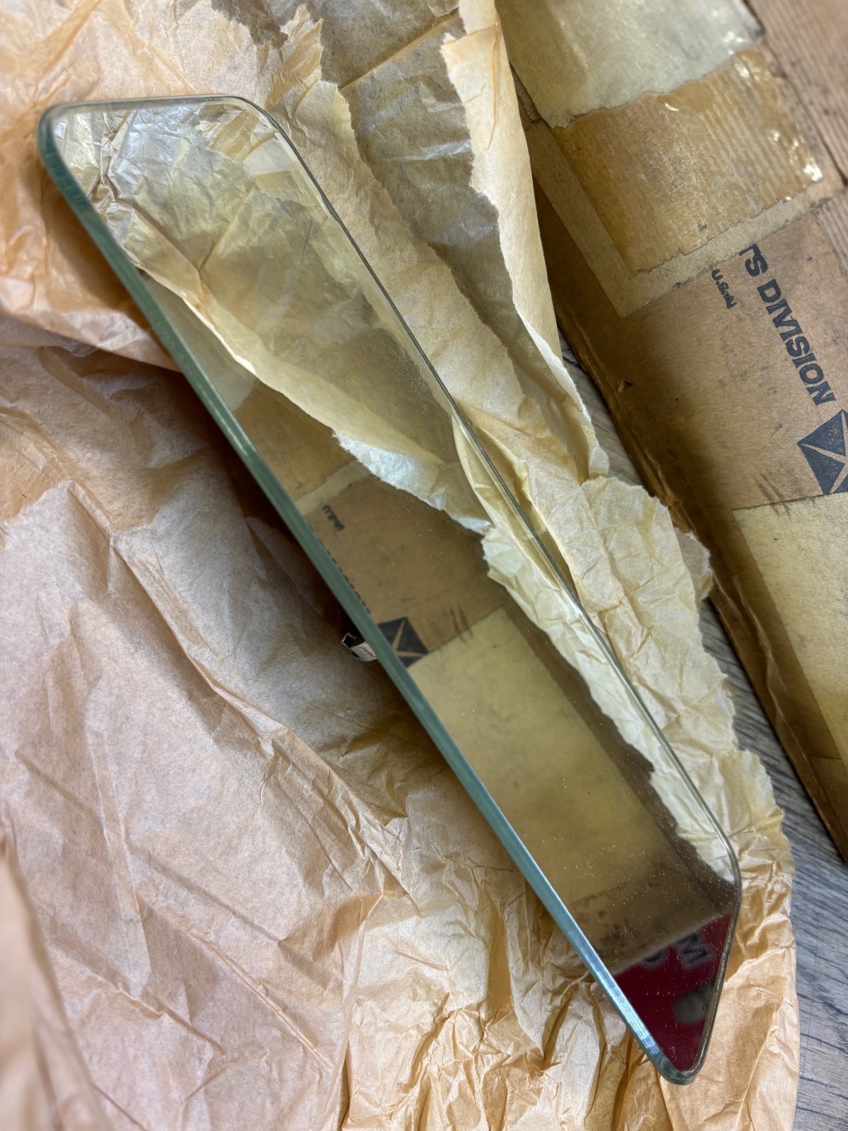 1964 1965 CHRYSLER IMPERIAL C BODY NOS MOPAR VANITY MIRROR 2490772