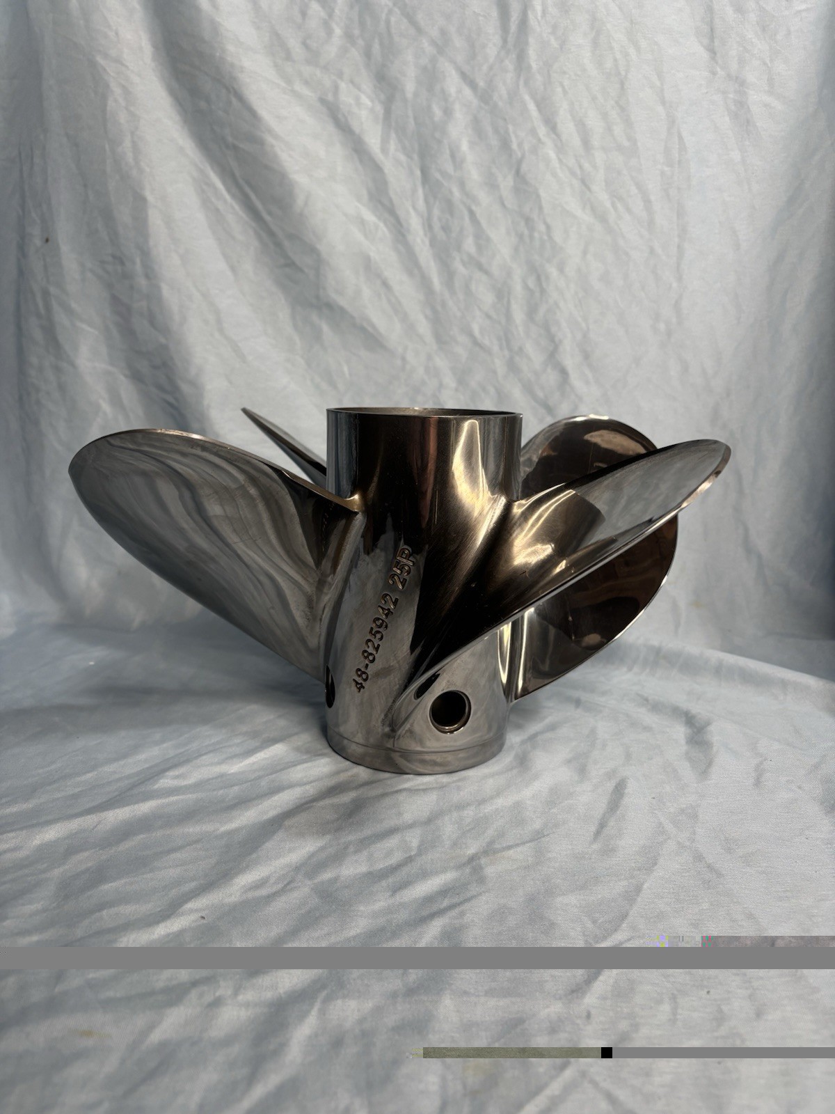 MERCURY PROPELLER TROPHY PLUS 4 BLADE 13-3/4\