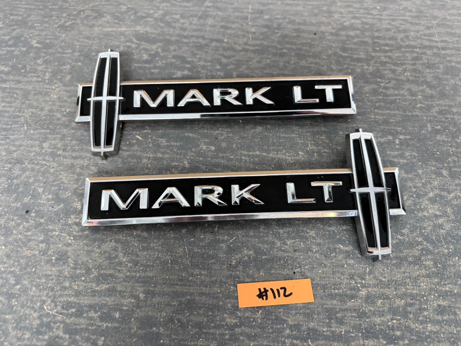 2006-2008 LINCOLN MARK LT OEM Left & Right Fender Emblems #112 2006-2008 LINCOLN MARK LT OEM Left & Right Fender Emblems #112