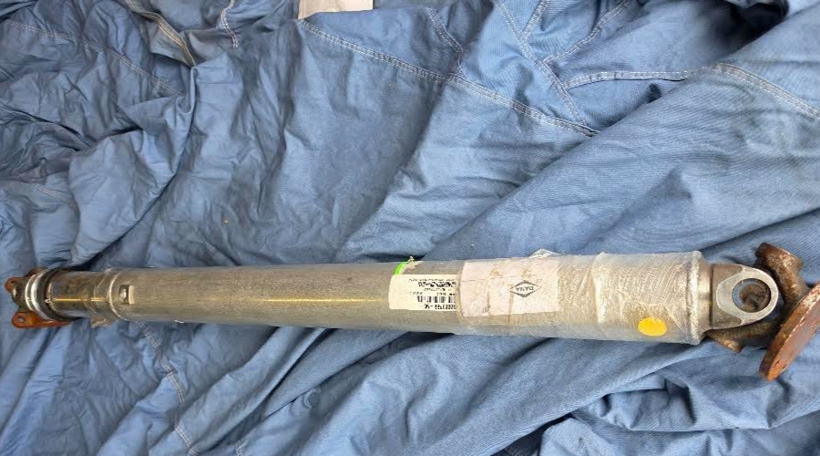 Dana Spicer drive shaft one piece aluminum 2005 - 2010 Mustang GT V8  # 10001766