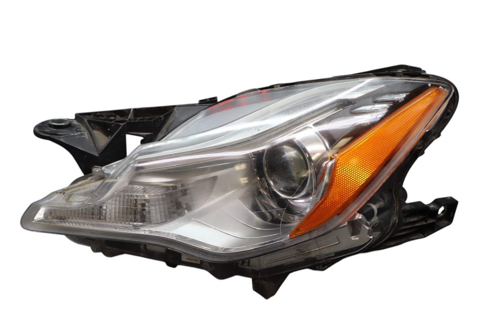 14-17 Maserati Quattroprote M156 Left HID Xenon Headlight Lamp 670006569 OEM