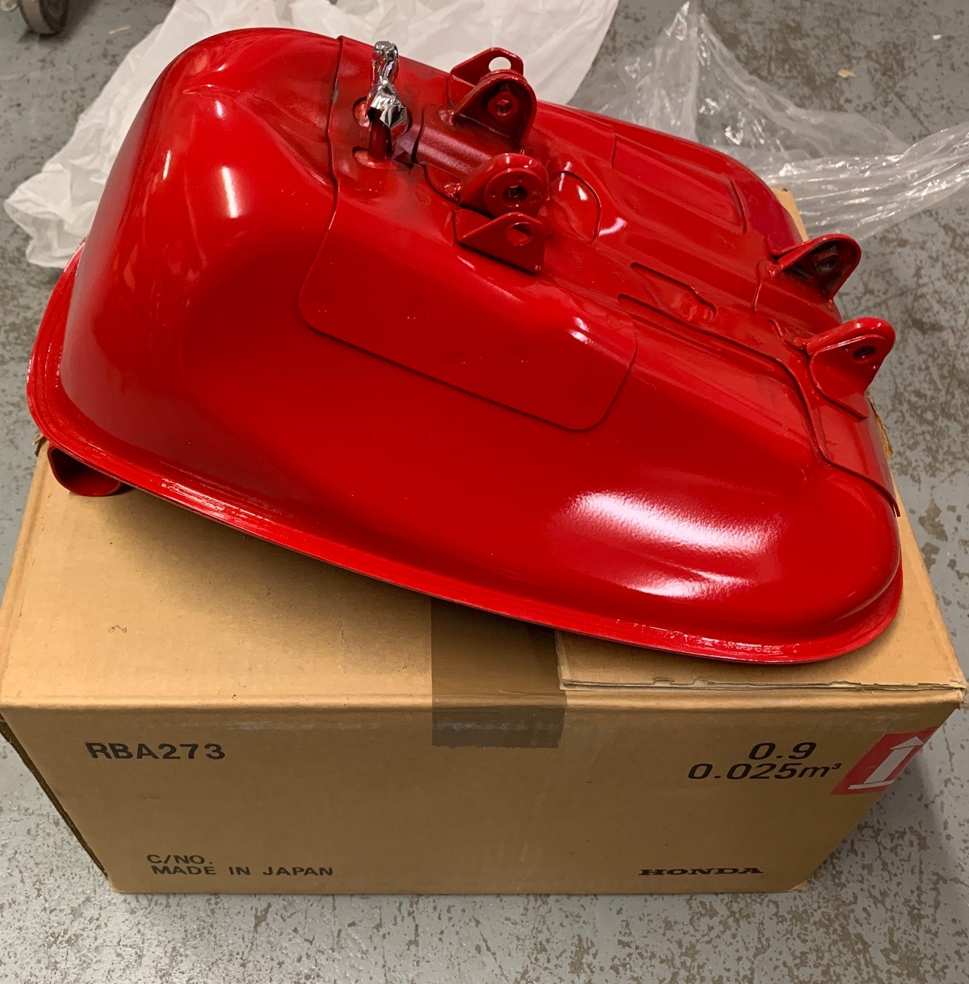 *OEM GAS FUEL TANK HONDA CT110 (90) R110 MONZA RED (980ZA)+(271V2BUSH+1HINGE)