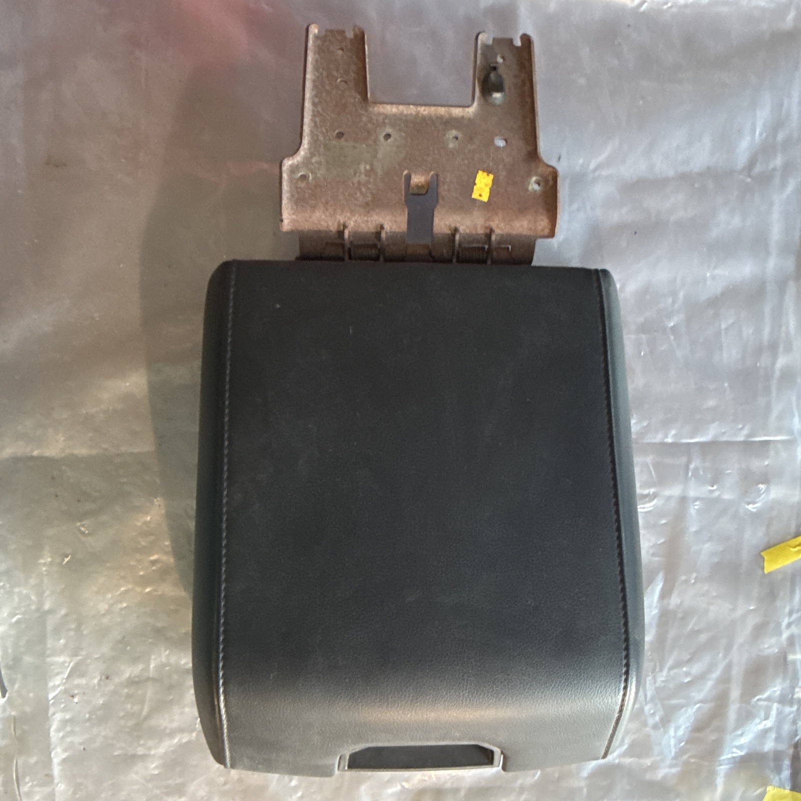 2021 FORD EXPEDITION FRONT CENTER CONSOLE STORAGE TRAY LID ARMREST OEM BLACK. OF 2021 FORD EXPEDITION FRONT CENTER CONSOLE STORAGE TRAY LID ARMREST OEM BLACK. OF