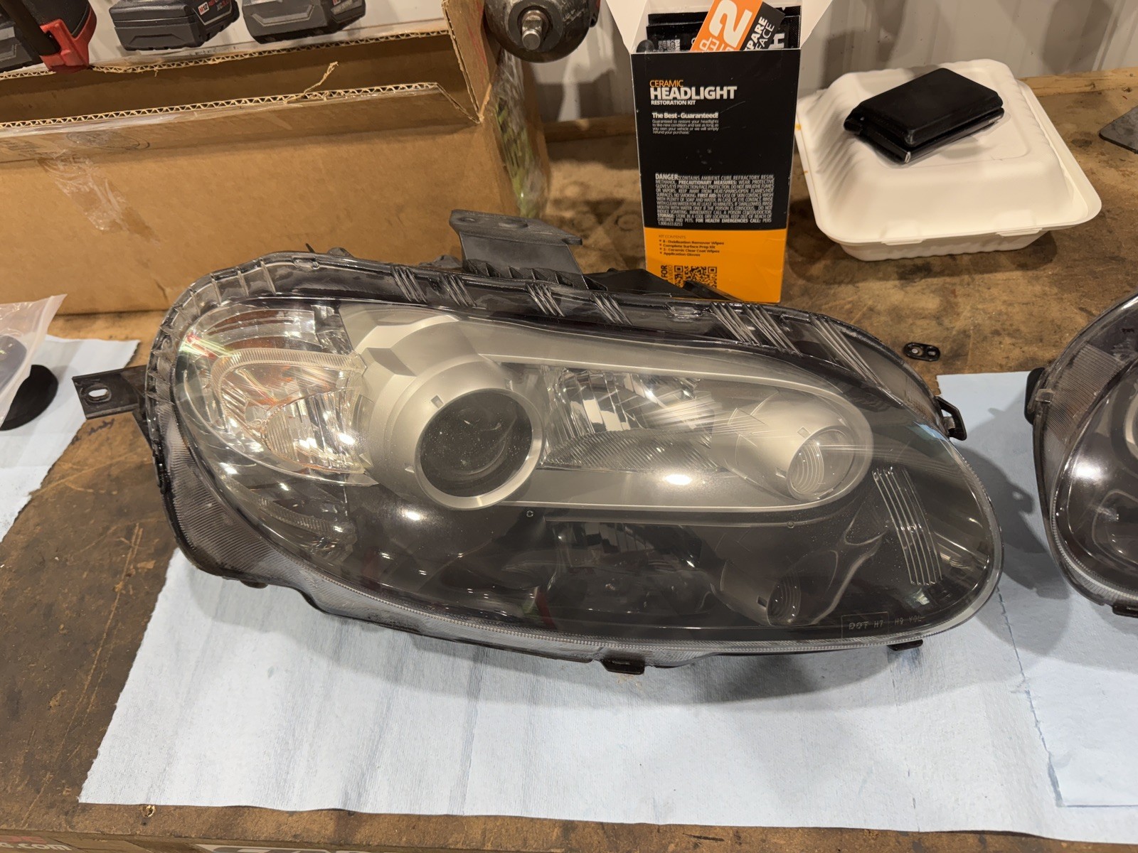 2006-2008 Mazda MX-5 Miata Right Halogen Headlight Assembly OEM 2006-2008 Mazda MX-5 Miata Right Halogen Headlight Assembly OEM
