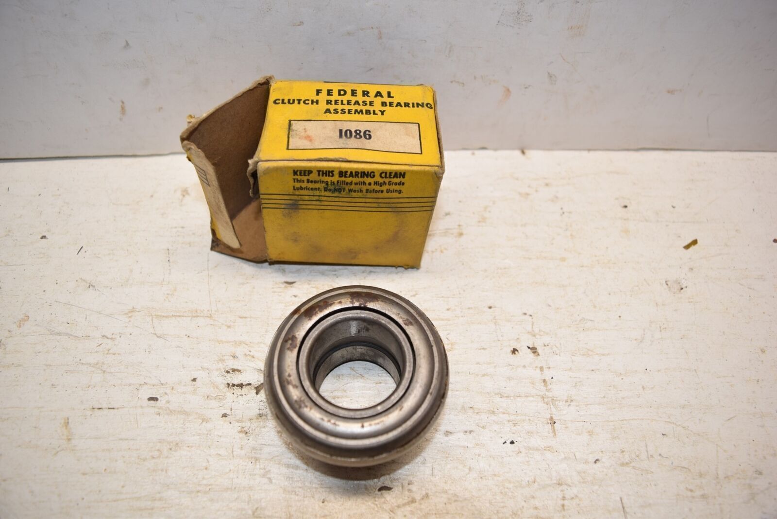 NOS Federal Clutch Release Bearing Assembly #1086 - C58