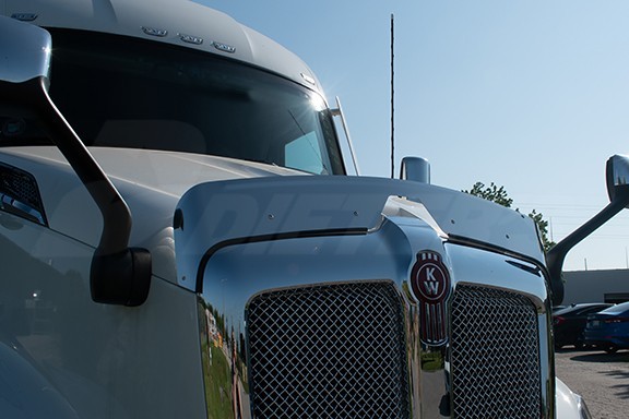 KENWORTH T680 NEXT GEN 2021+ BUG SHIELD DEFLECTOR STAINLESS STEEL