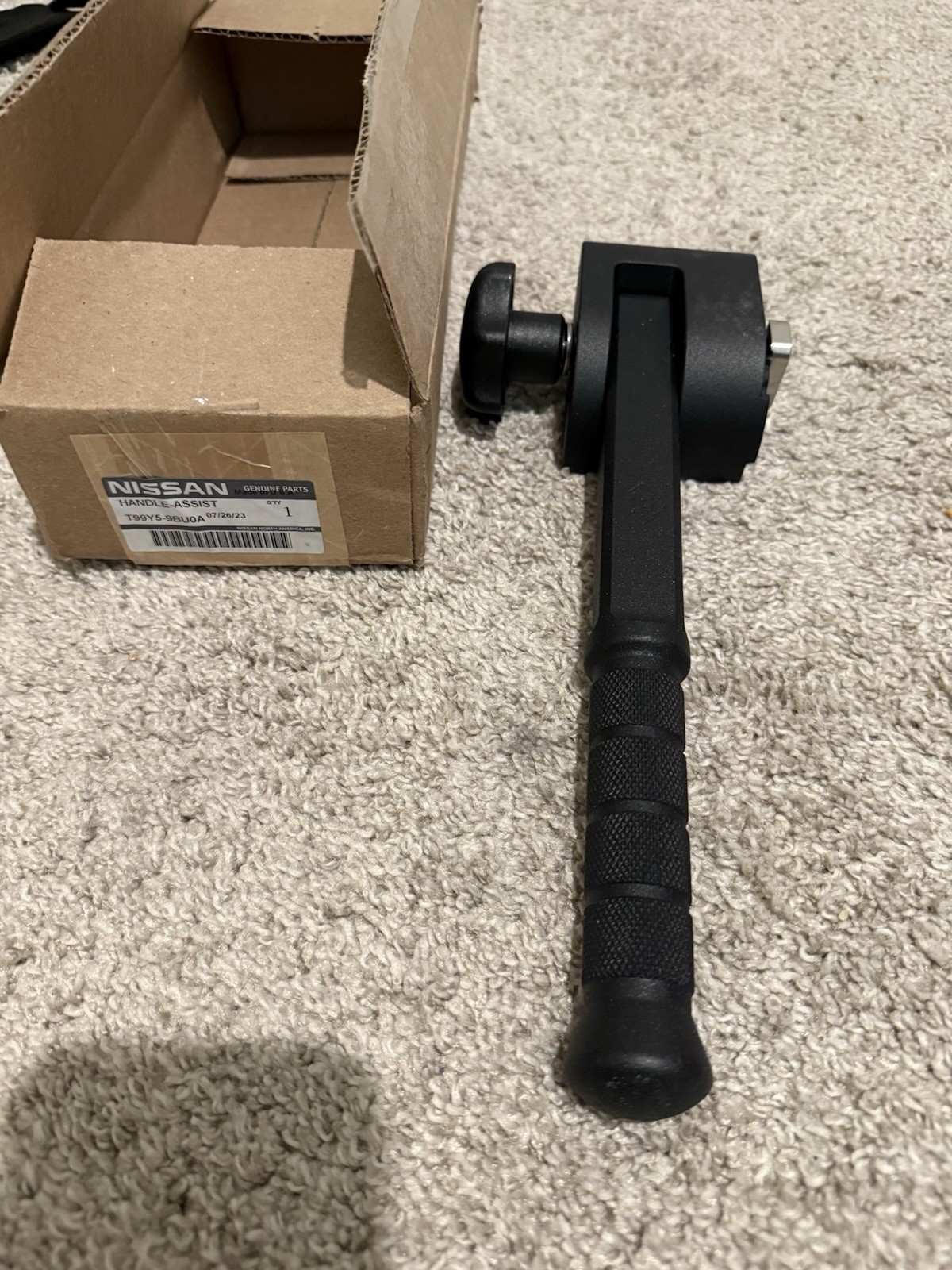 Nissan Titan/Frontier Handle Assist for Bed Rail Bracket Nissan Titan/Frontier Handle Assist for Bed Rail Bracket