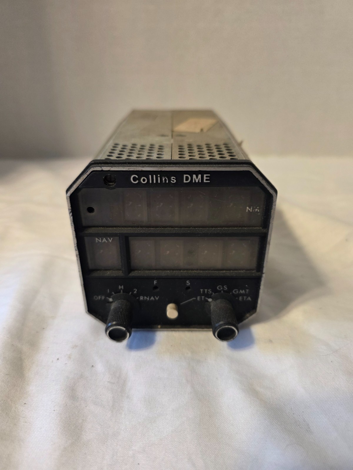 Collins IND-451 DME Indicator  P/N 622-3672-001. PARTS ONLY