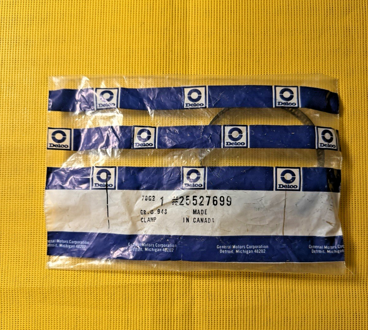 Genuine GM 25527699 / 12338017 Secondary Air Pump Control Valve Hose Clamp NOS Genuine GM 25527699 / 12338017 Secondary Air Pump Control Valve Hose Clamp NOS