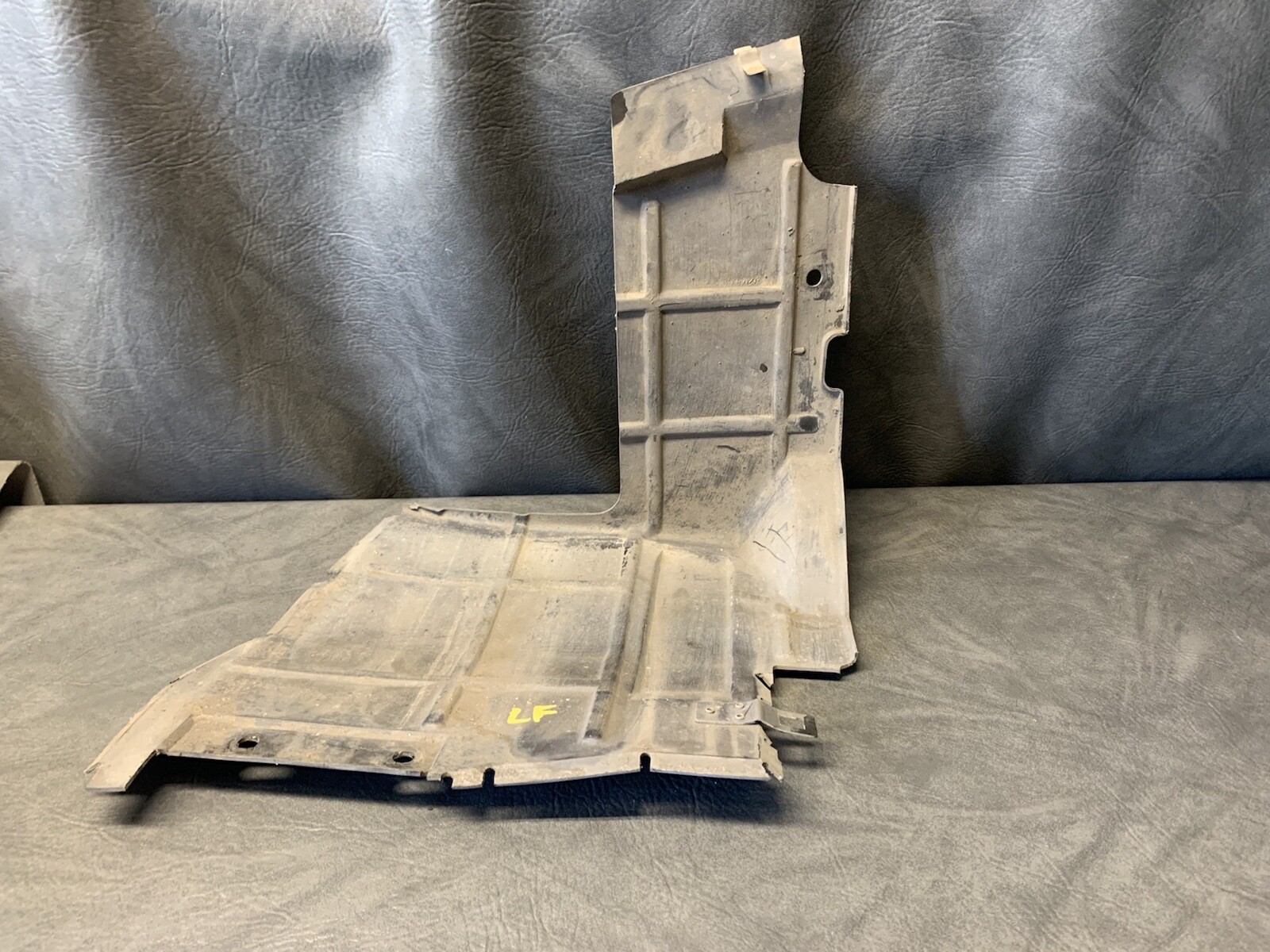 1990-95 Mercedes Benz 500SL R129 MB1251113 Front LH Driver Side Fender Liner OEM