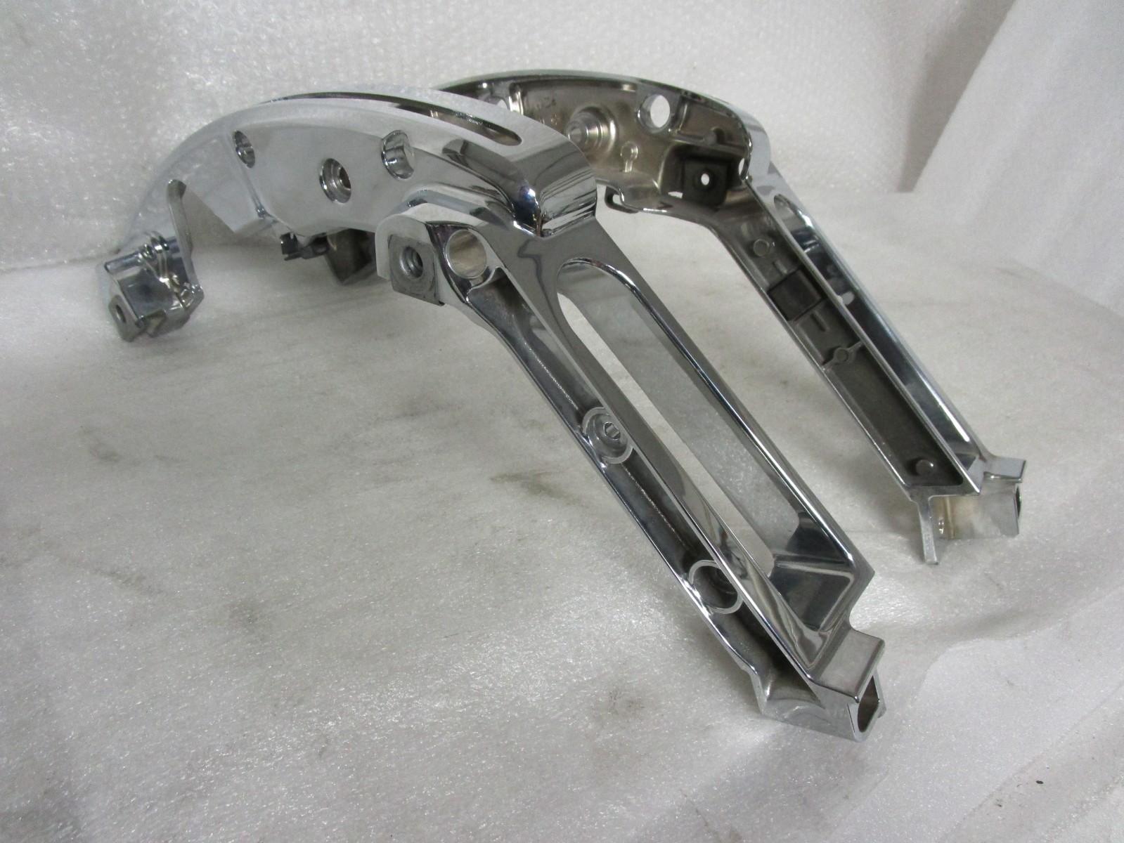 14-23 Harley Davidson Touring Chrome Saddlebag Fender Support Brackets 