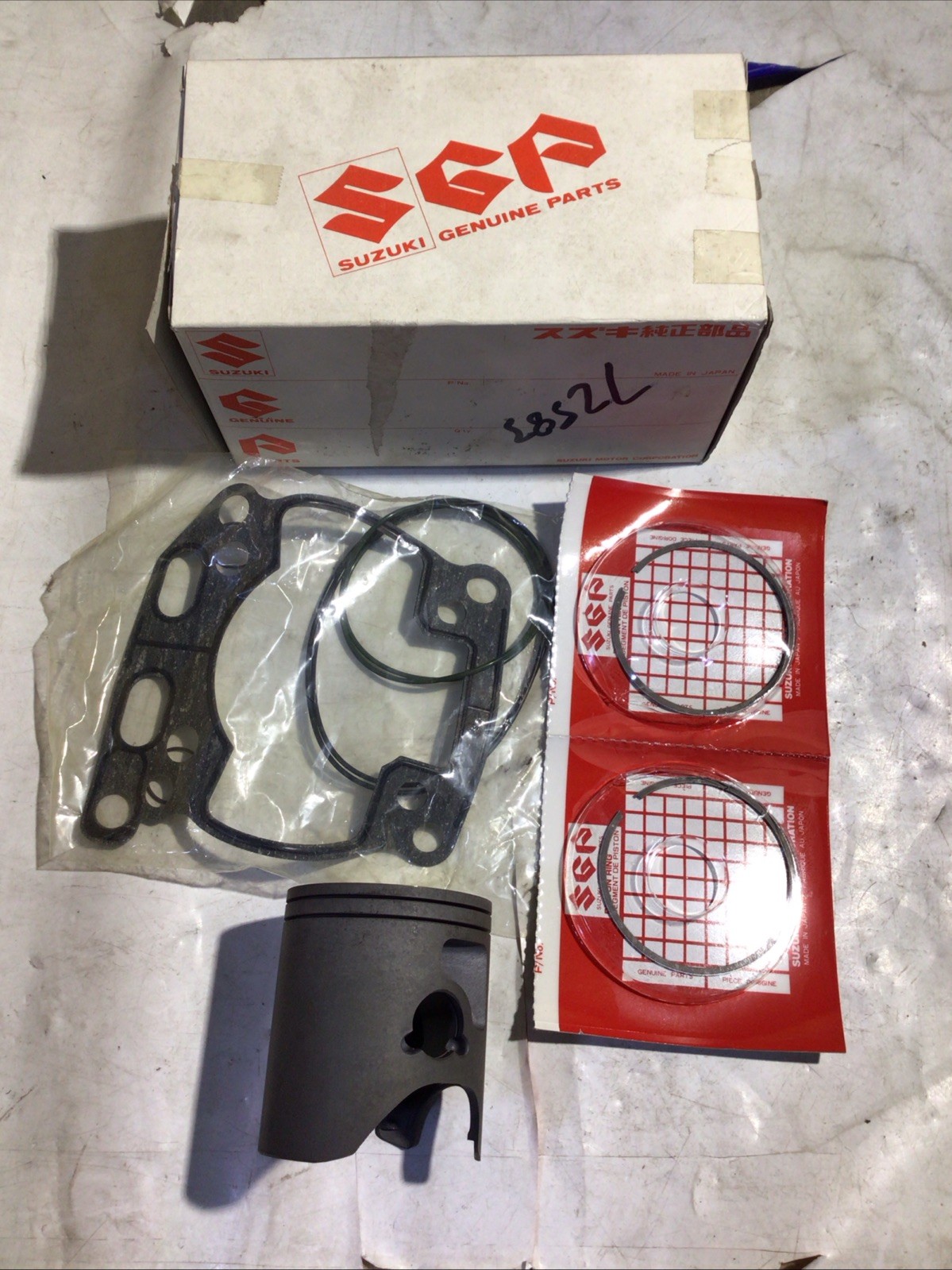 NOS Suzuki 2001-2006 RM250 OEM Top End Kit 12102-37812