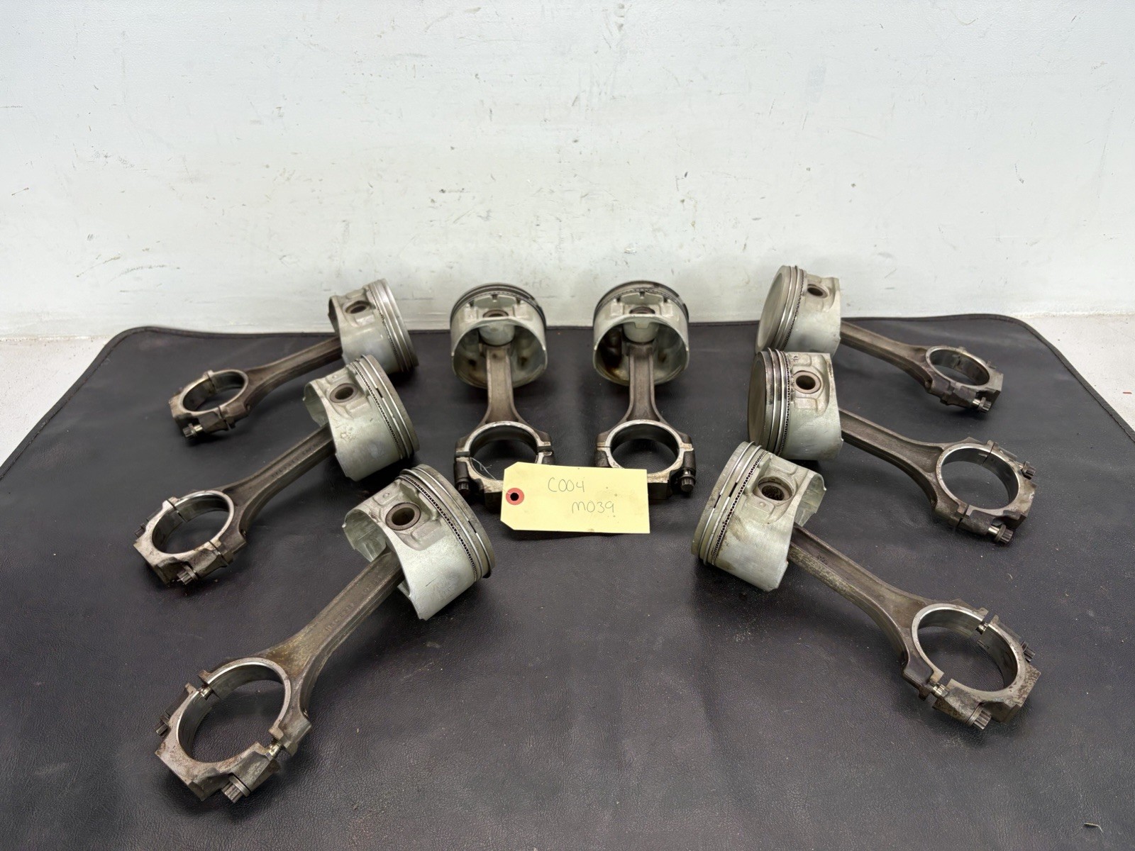 1999-2004 Land Rover Discovery ii 4.0L Pistons W Connecting Rods Assembly