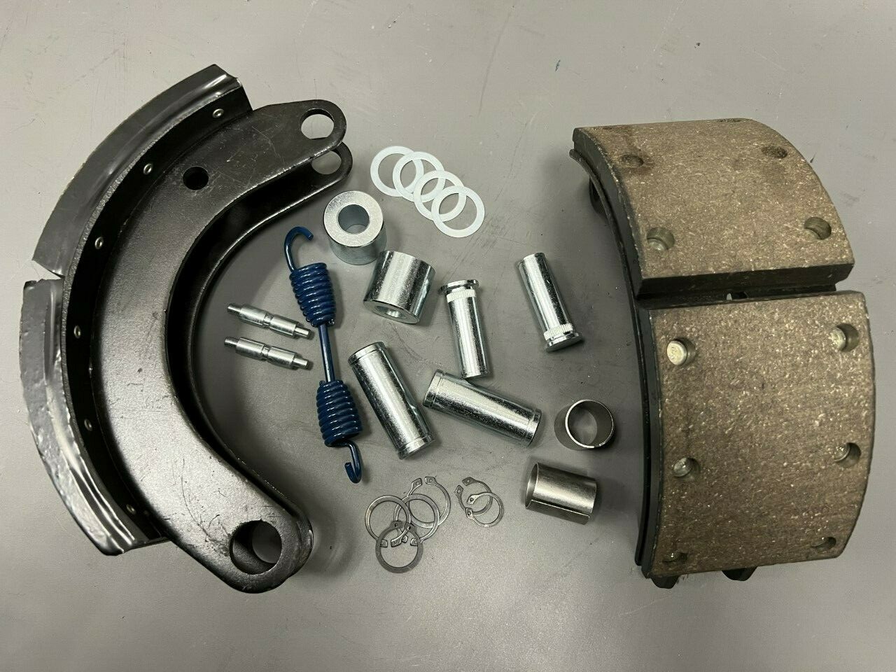 040-165-01, 12.25 x 5, 12k Replacement Trailer Air Brake Shoe Kit 040-165-01, 12.25 x 5, 12k Replacement Trailer Air Brake Shoe Kit