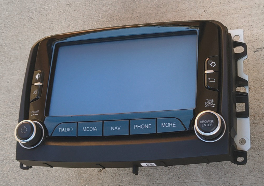 2014-2017 FIAT 500L Navigation Radio Display Screen VP3 330 MX  OEM NEEDS CODE