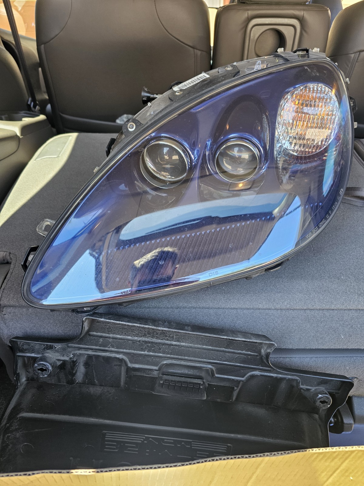 For 05-13 Corvette C6 GM Factory Painted LeMans Blue Housing HID Headlights Pair