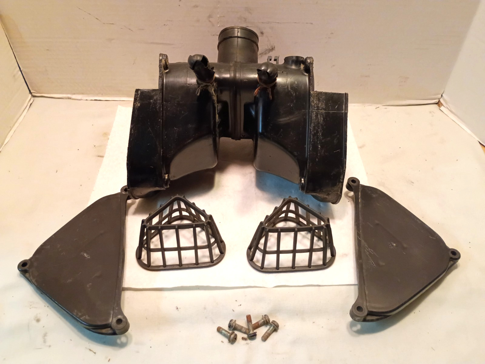 1979 Yamaha YZ 100 YZ 125 Airbox cage cover 2K5