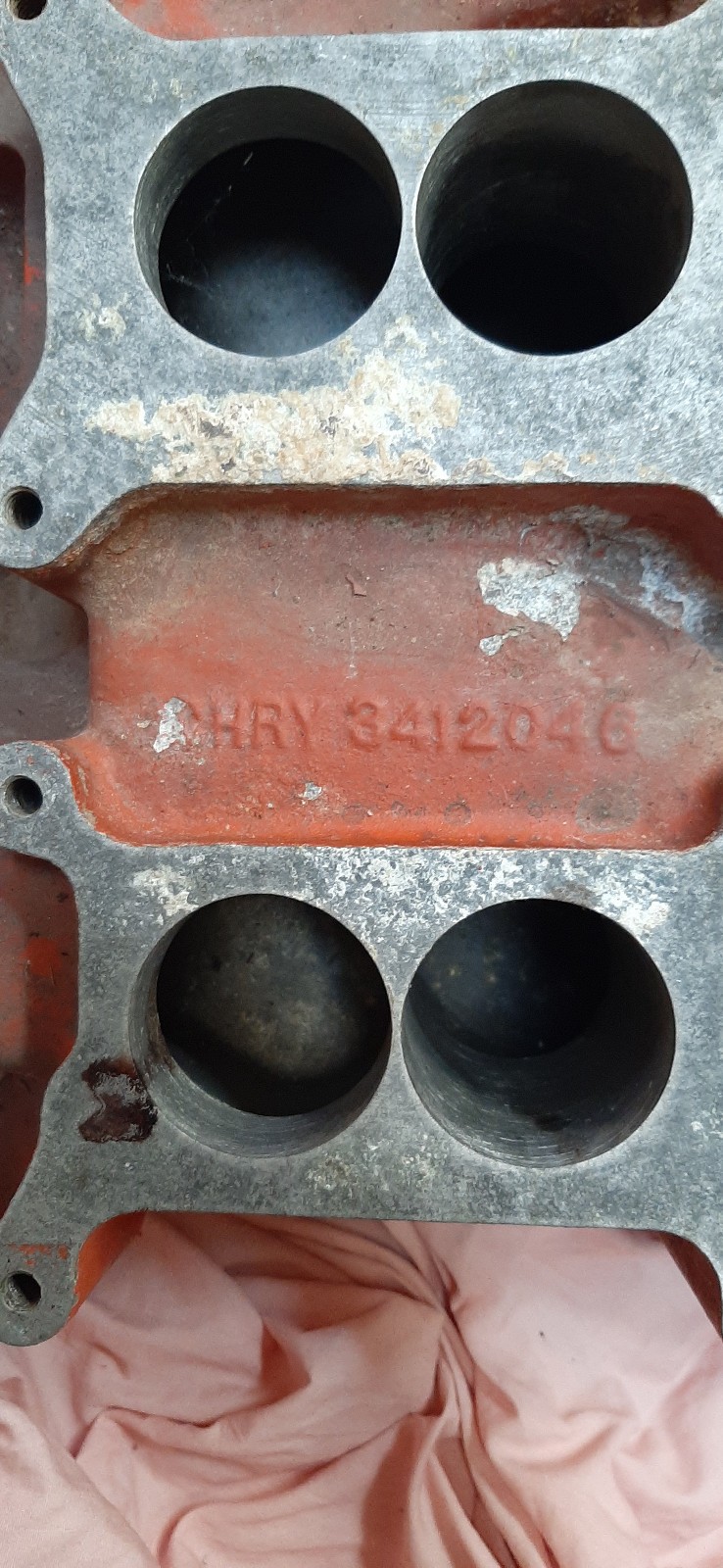 Vintage 1969 Chrysler 440 Edelbrock  six pack intake manifold