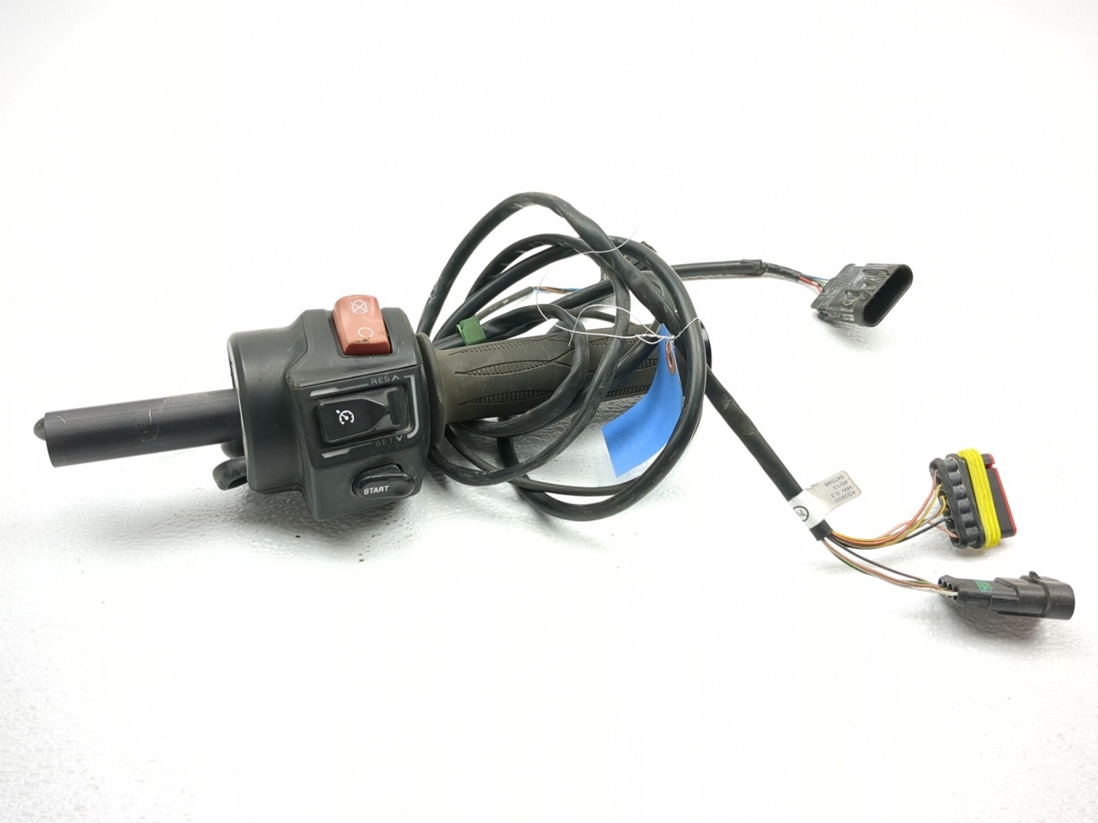 12-19 Can-Am Spyder Roadster RT Front Right Handlebar Switch Button 710003921