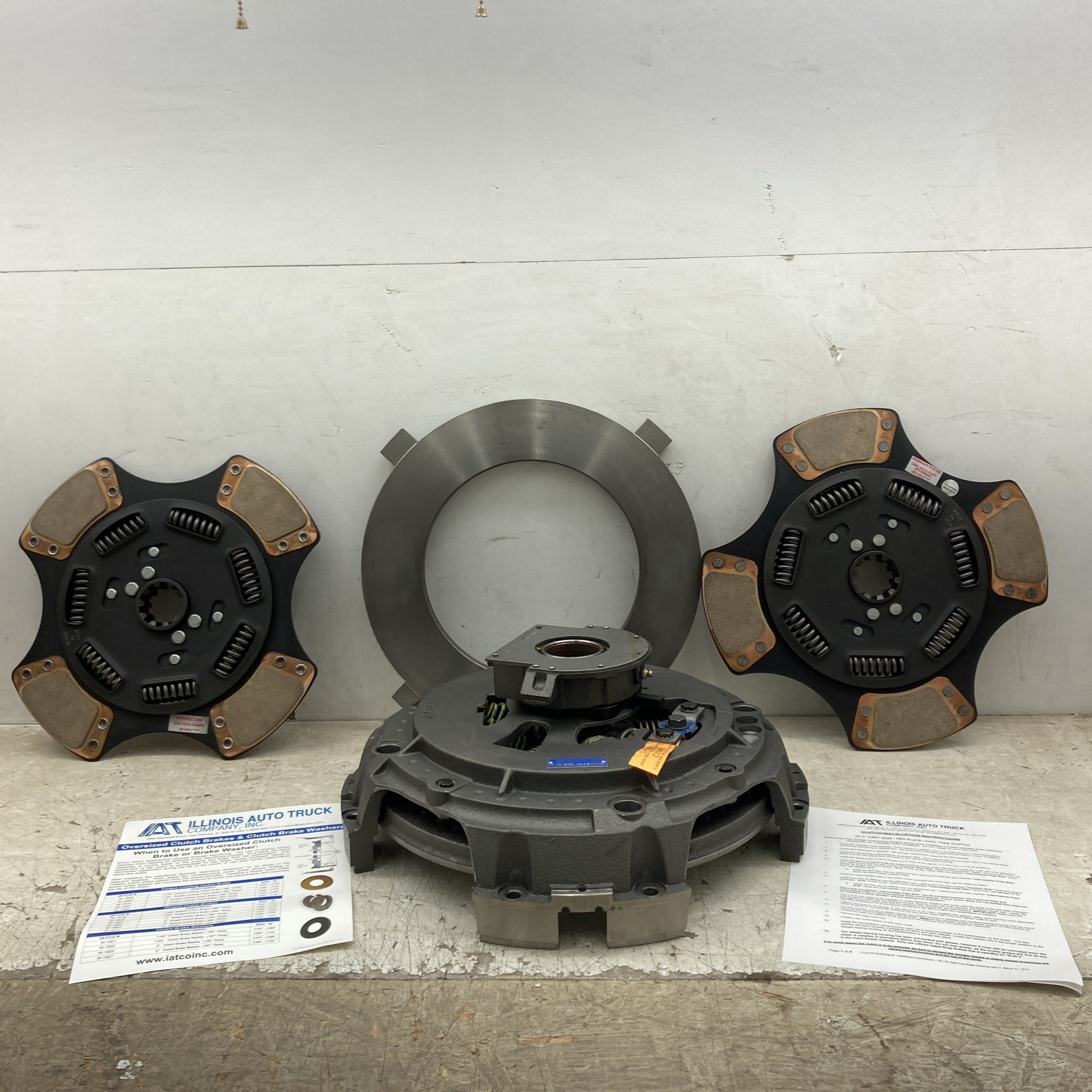Illinois Auto Truck Clutch Assembly NMU898-044-4 (New Old Stock)