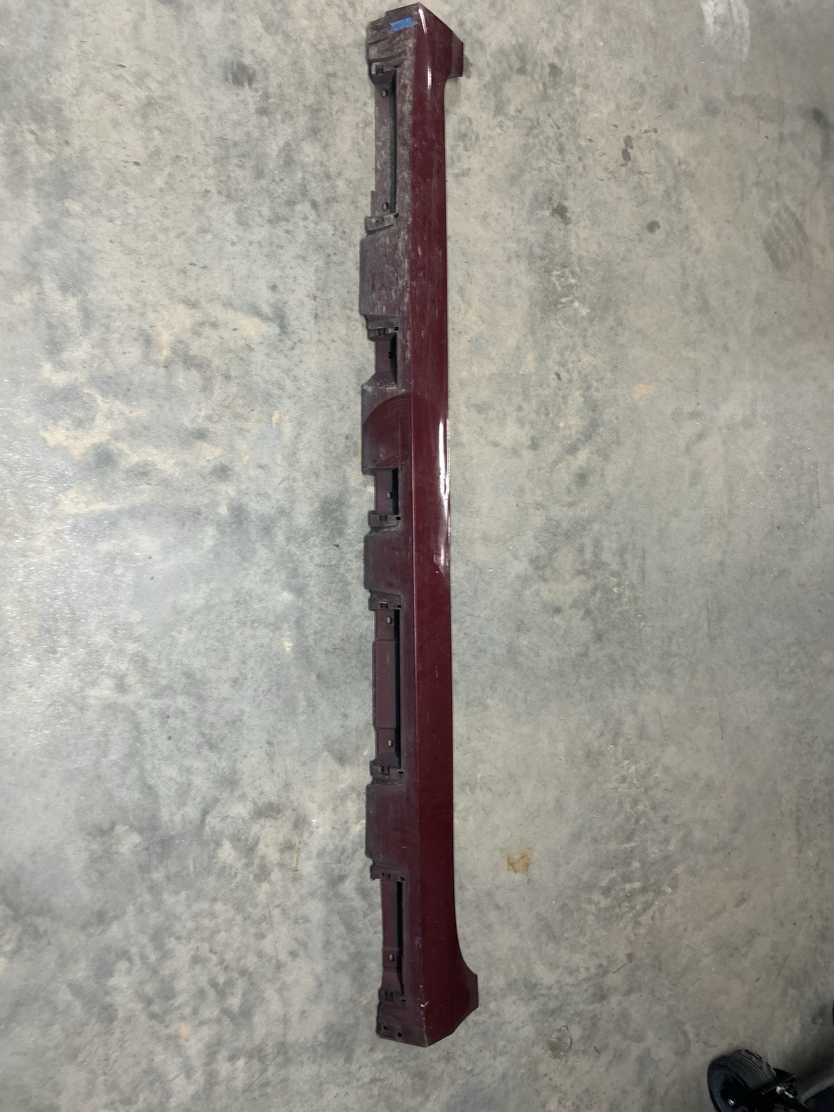2012 2013 2014 TOYOTA CAMRY LE RIGHT SIDE ROCKER PANEL MOLDING Burgundy Red