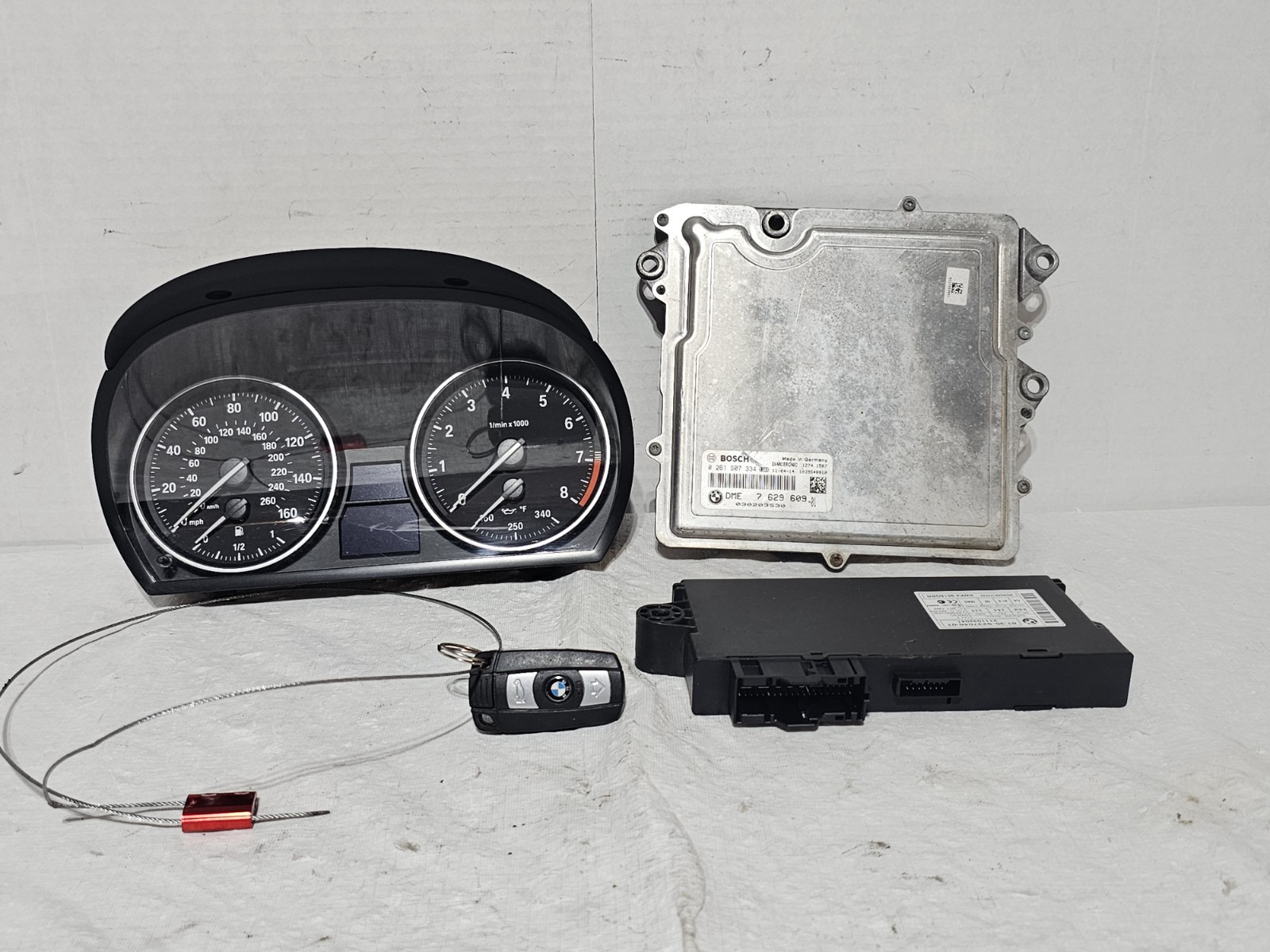 11-13 BMW E90 E92 E93 335i 135i N55 DME CAS ECU CLUSTER COMPUTER KEY OEM 7629609 11-13 BMW E90 E92 E93 335i 135i N55 DME CAS ECU CLUSTER COMPUTER KEY OEM 7629609