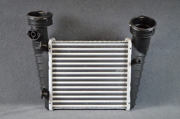 Intercooler fits 2001-2005 Volkswagen Passat Front Intercooler fits 2001-2005 Volkswagen Passat Front