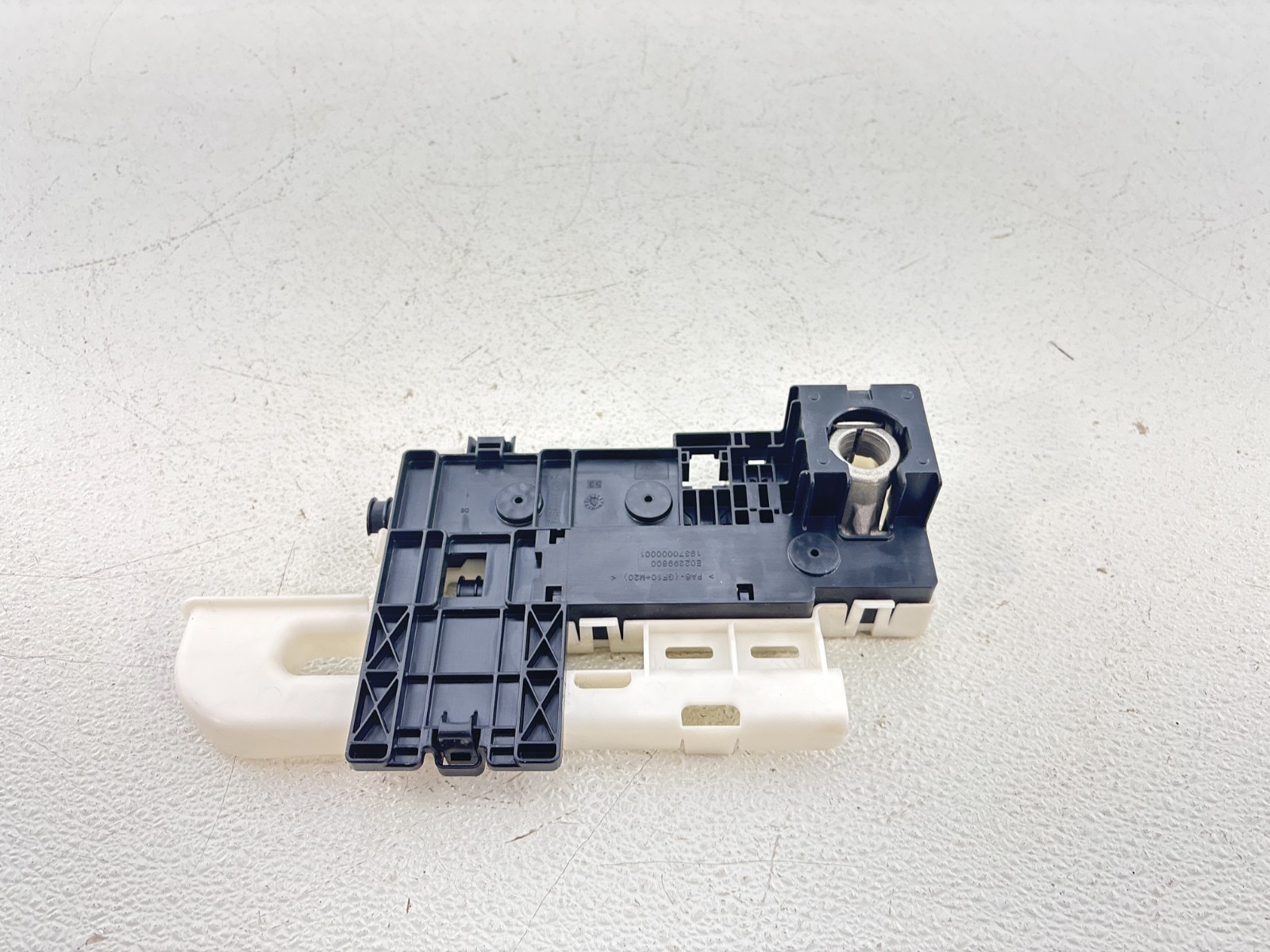 2016 VOLVO XC90 BATTERY POSITIVE CABLE FUSE BOX PURPLE PROTECTION FUSE OEM 2016 VOLVO XC90 BATTERY POSITIVE CABLE FUSE BOX PURPLE PROTECTION FUSE OEM