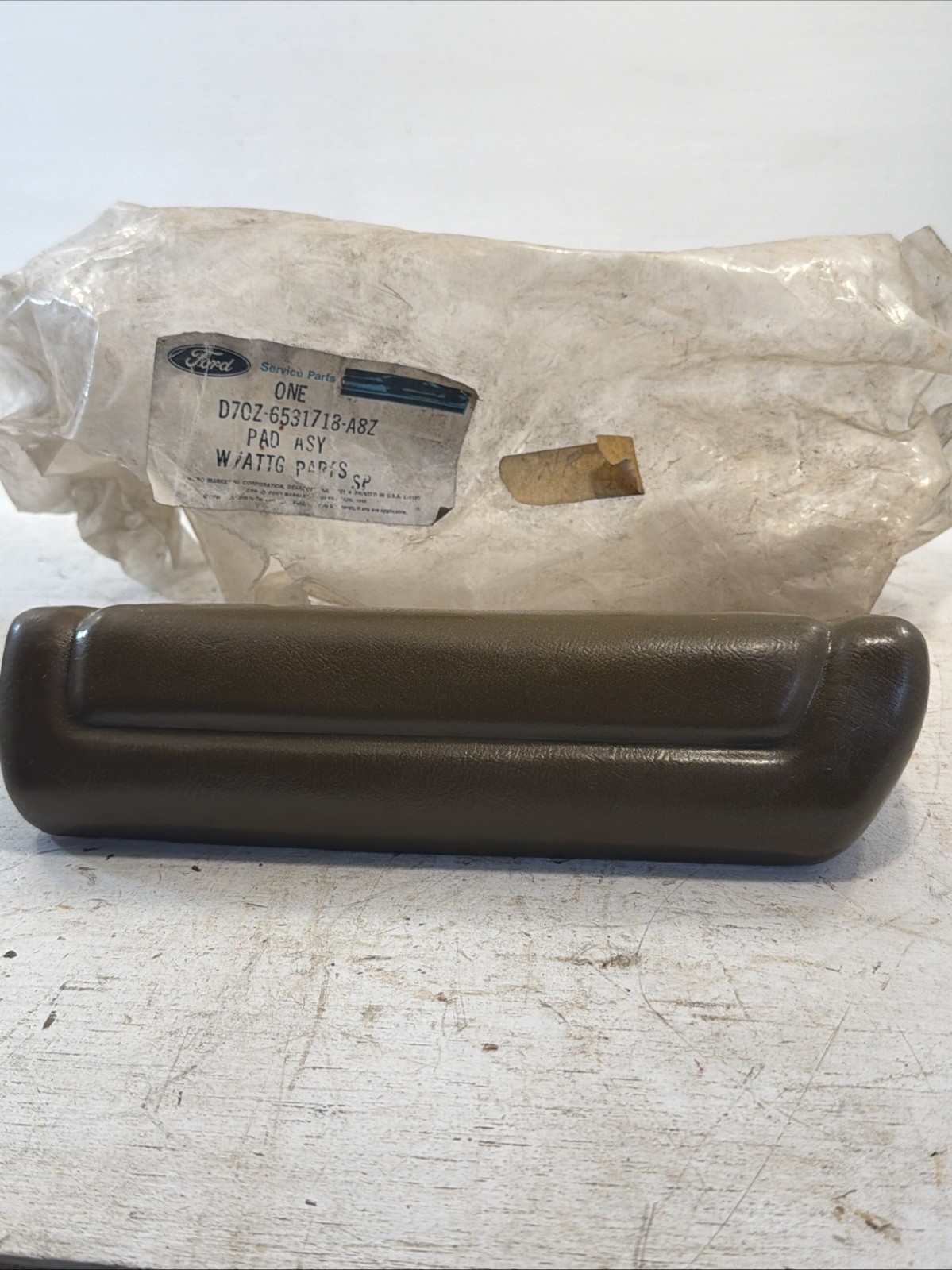 NOS Ford Rear Quarter Panel Armrest 1977-79 2 Door Coupe LTD Thunderbird Cougar
