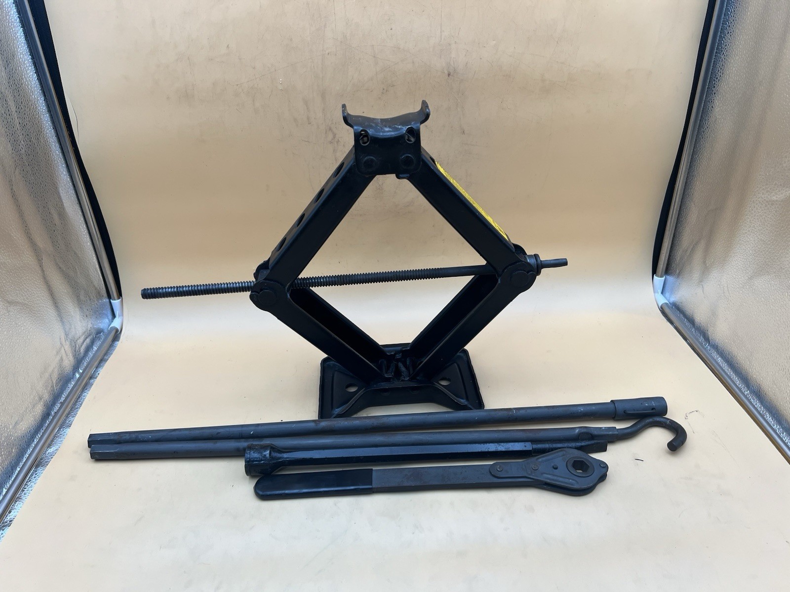 2000-2014 Chevy Express Van 1500 2500 Emergency Jack & Spare Tire Tool Kit OEM