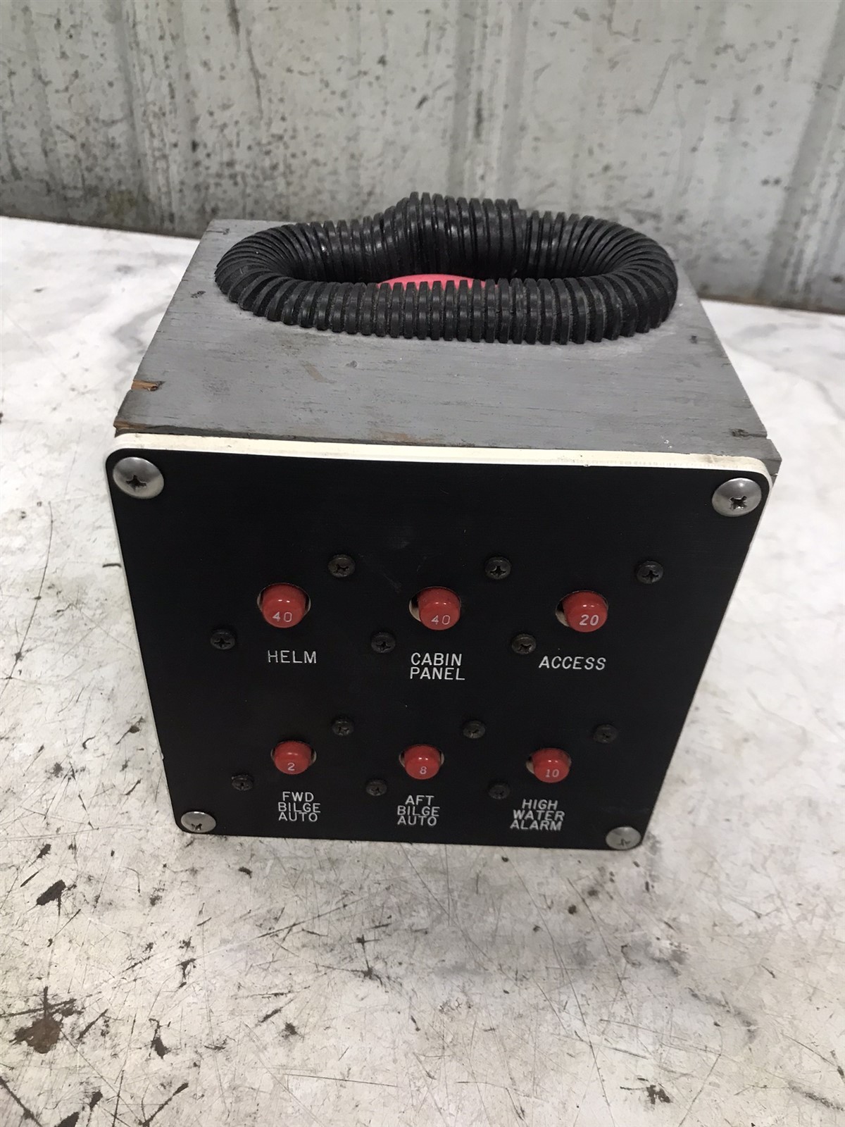 96 Larson 310 Cabrio Boat fuse breaker switch control panel box