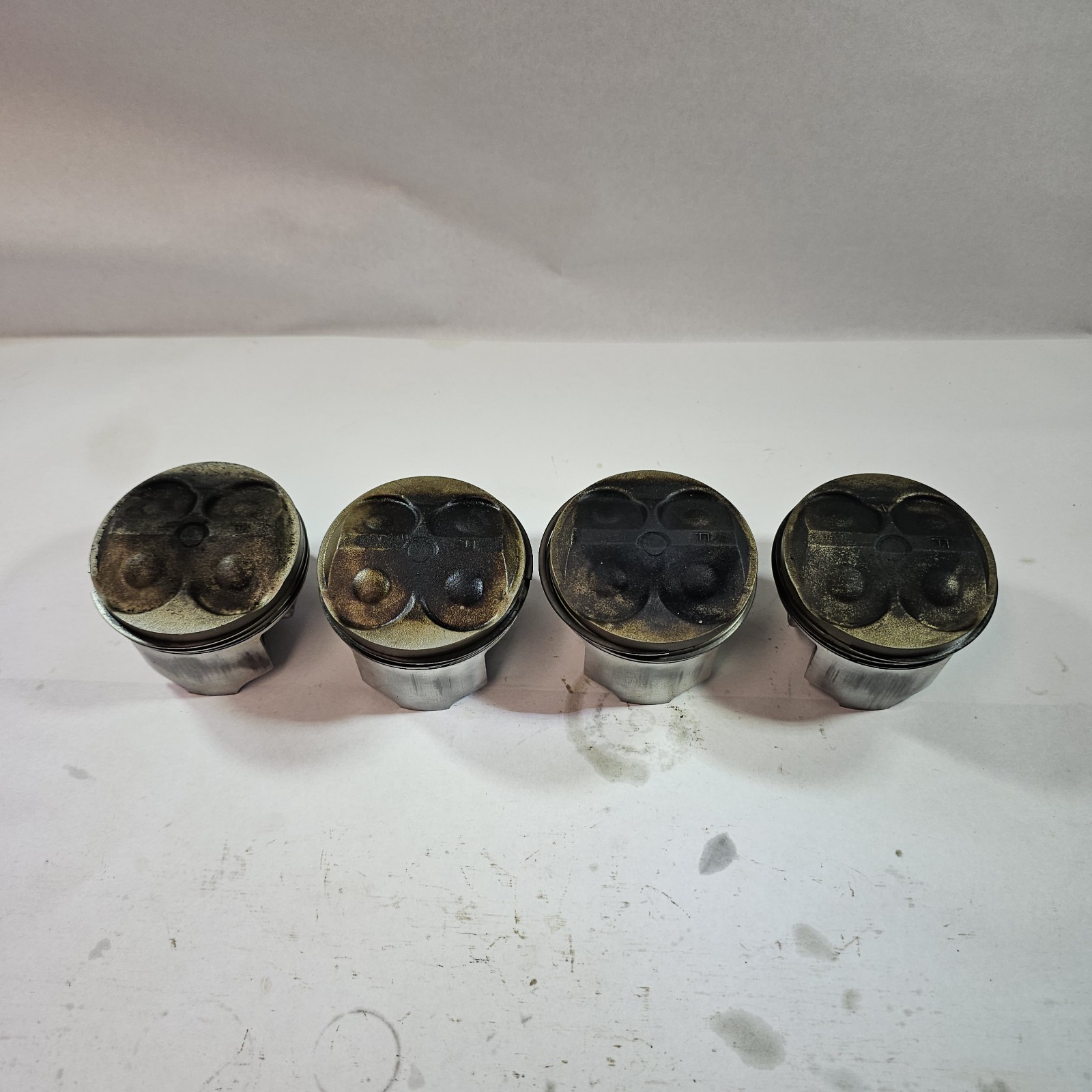 1989-1997 SUZUKI GSX750F GSX 750 KATANA PISTONS PISTON SET OF 4 USED OEM 1989-1997 SUZUKI GSX750F GSX 750 KATANA PISTONS PISTON SET OF 4 USED OEM